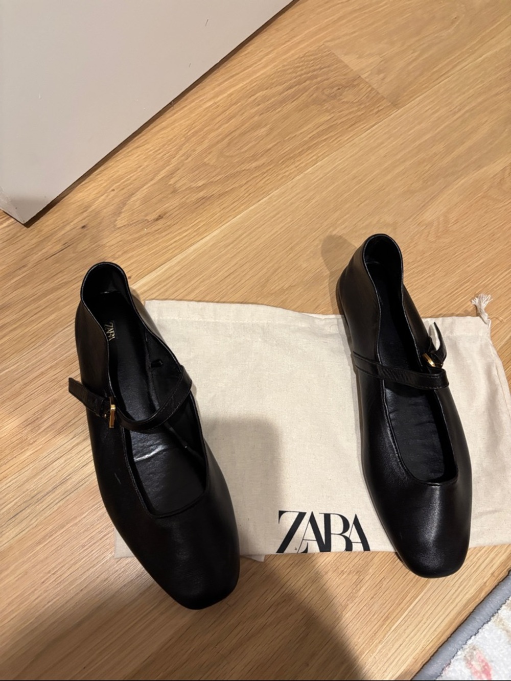 ZARA black flats. Size 40 or 8.5/9.